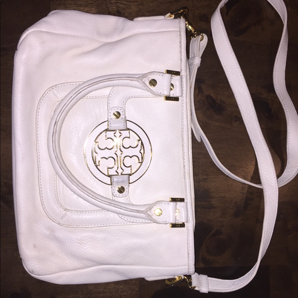 Small white and gold purse